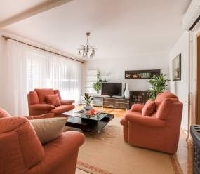 Apartments Fiorela / Comfort apartment with sea view