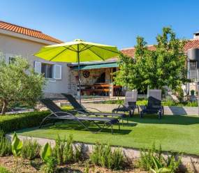 Holiday home Ante with beautiful private garden
