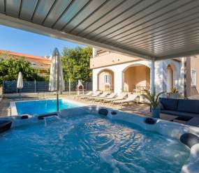 Villas resort in Pula / Luxury villa with private pool 13D