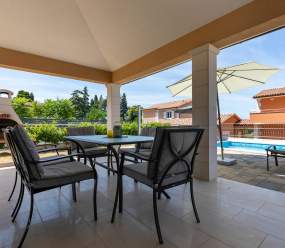 Villen Resort in Pula / Luxusvilla mit privatem Pool 13H