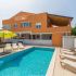 Apartment with pool for adults in Medulin A1
