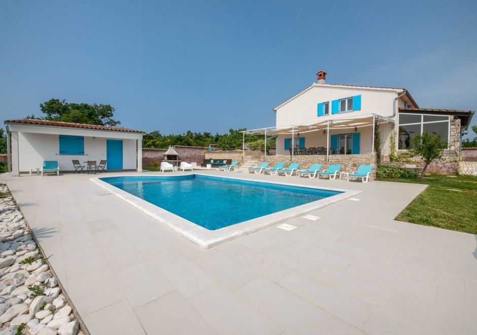 Villa Tanga near Rovinj for 8 persons with pool