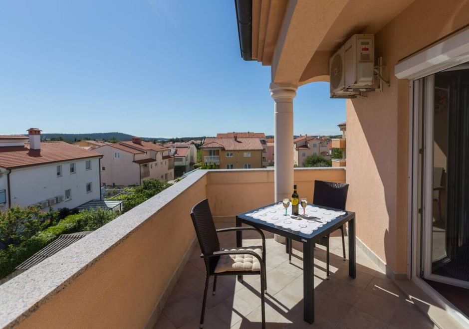 Apartment Beni with balcony in Medulin