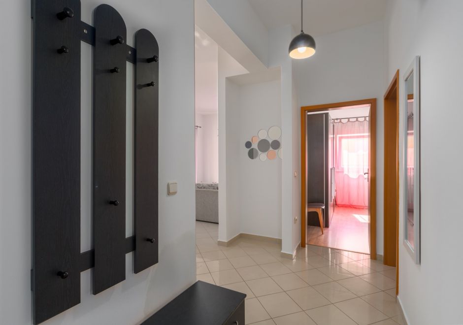 Komforan dvosobni apartman Bruno sa terasom