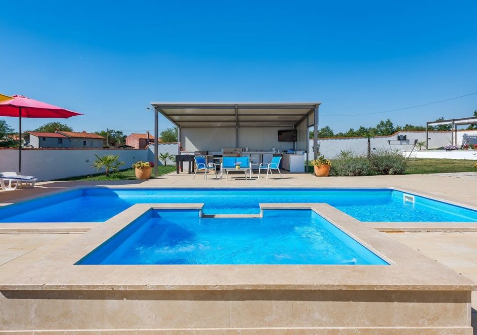 Holiday house in Istria with pool and hydromassage