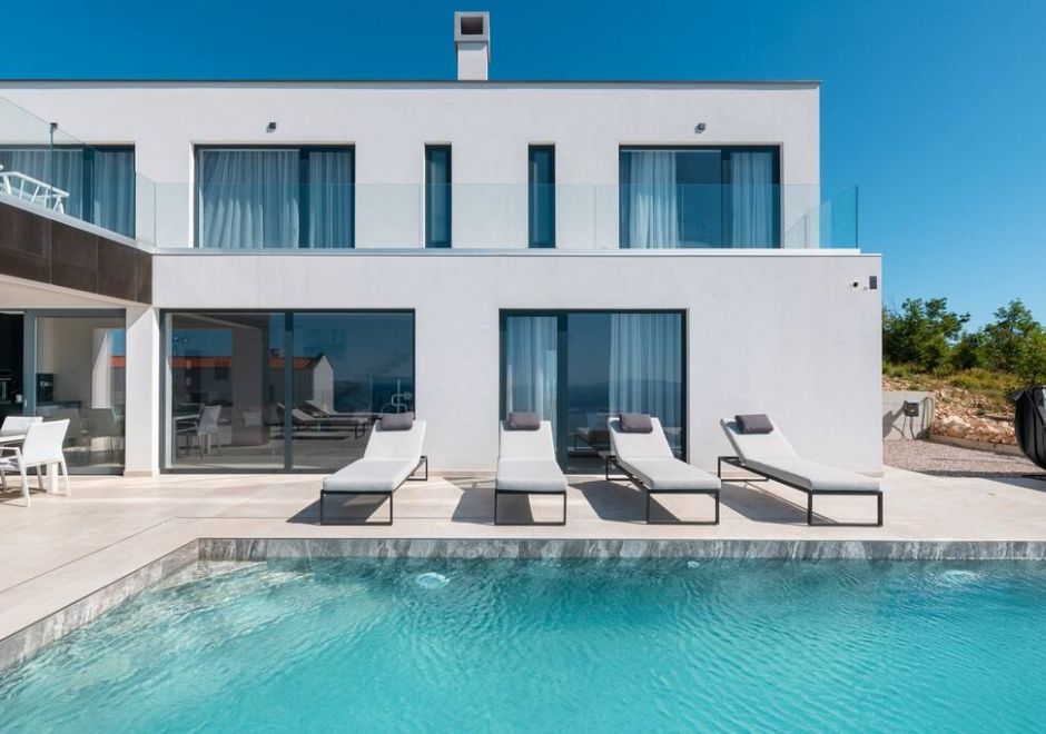 Villa Aristea with sea view, jacuzzi&infinity pool