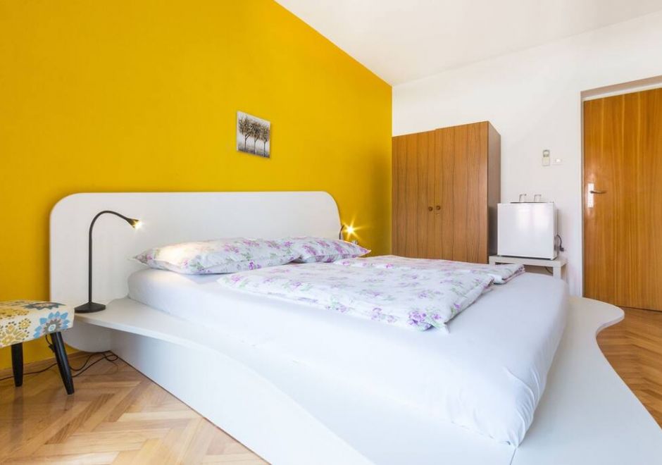 Guest House Marica - Double room, external bath.