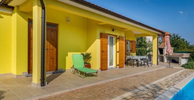 Delightful villa with pool for 6 persons