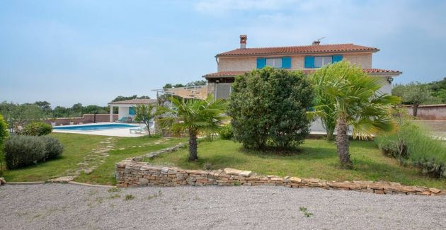 Villa Tanga near Rovinj for 8 persons with pool