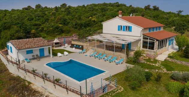 Villa Tanga near Rovinj for 8 persons with pool