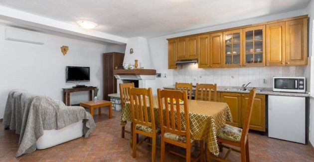 2 bedroom Holiday Home Maria in the countryside near Rovinj