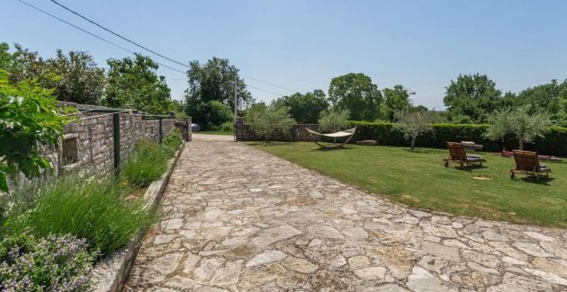 2 bedroom Holiday Home Maria in the countryside near Rovinj