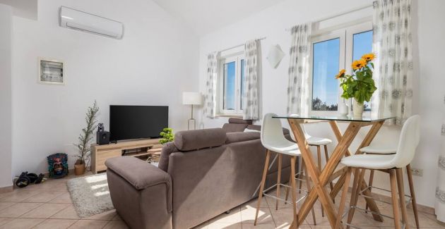 Two-bedroom apartment NIKI near Rovinj