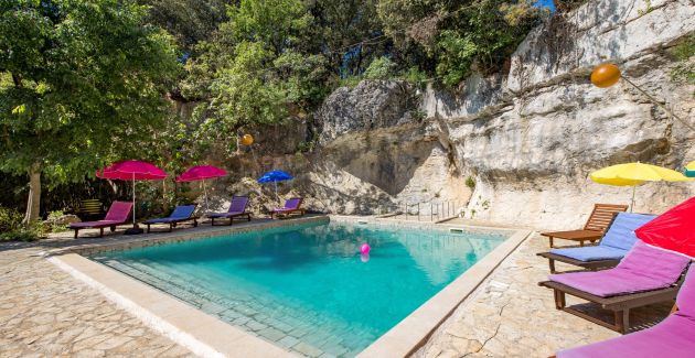 Holiday House Cave Romana