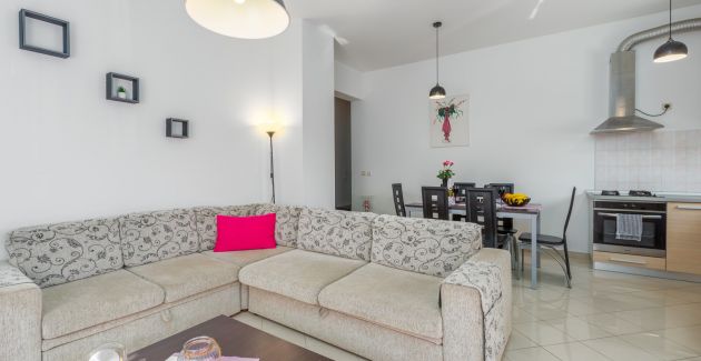 Comfortable 2-bedroom apartment Bruno with terrace