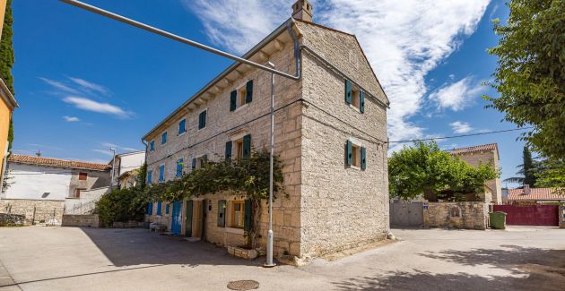 Rustic Villa Diana with pool near Rovinj