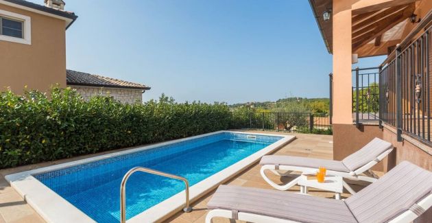 Charming villa Marina with pool near Poreč