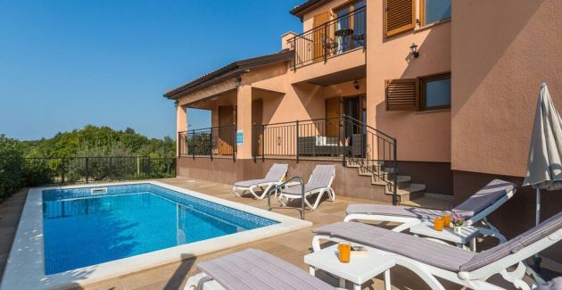 Charming villa Marina with pool near Poreč