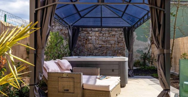 Casa vacanza rustica con jacuzzi / 4 Seasons