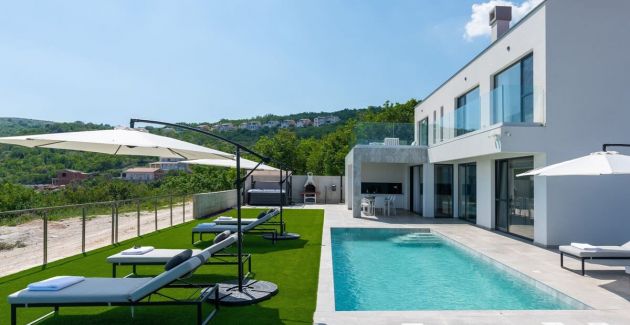 Villa Atrium with heated pool, sea view & jacuzzi