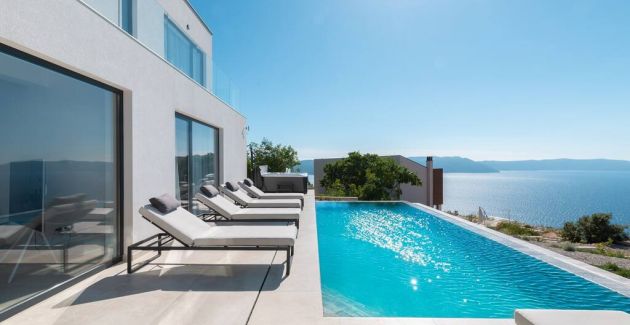 Villa Aristea with sea view, jacuzzi&infinity pool