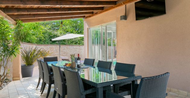 Villa Luna with heated pool and BBQ near Rovinj