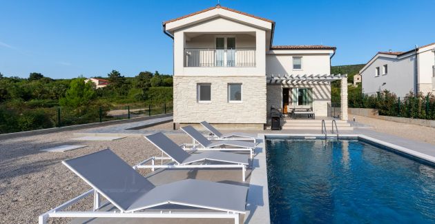 Diminici Villas / 4 bedroom villa with pool 12A