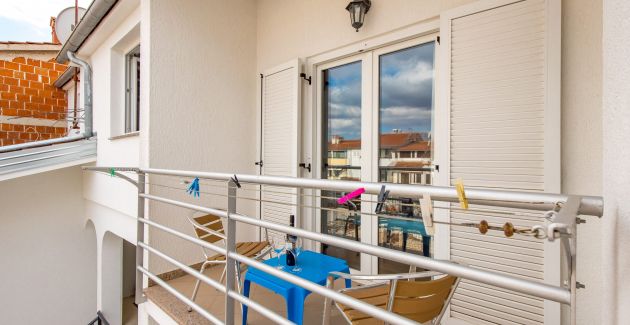 Apartment Dezela with two balconies