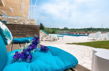 Villa Tanga near Rovinj for 8 persons with pool