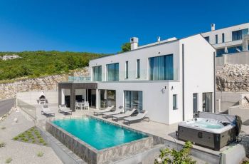 Villa Aristea with sea view, jacuzzi&infinity pool