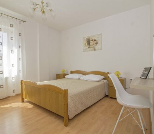 Apartman Doris / Trosoban app sa vrtom, roštiljem i terasom