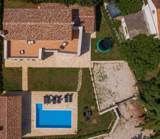 Countryside Villa - Violetta with pool and garden