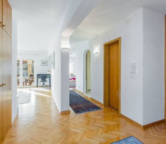 Elegant 2-bedroom apartment with balcony in Rovinj