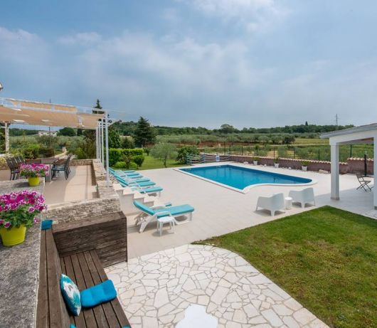 Villa Tanga near Rovinj for 8 persons with pool