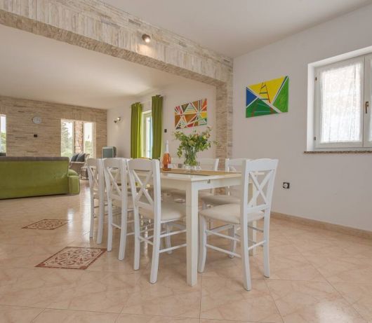 Villa Tanga near Rovinj for 8 persons with pool