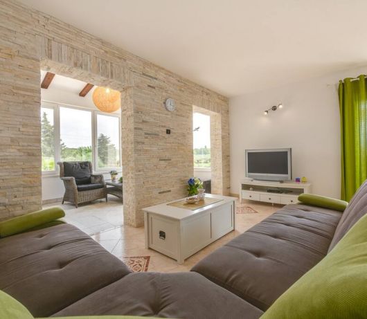 Villa Tanga near Rovinj for 8 persons with pool