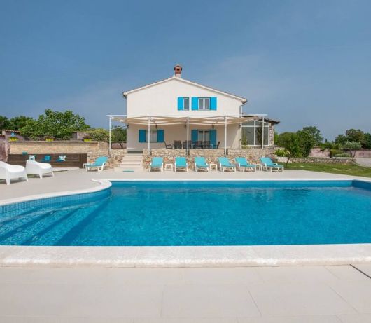 Villa Tanga near Rovinj for 8 persons with pool