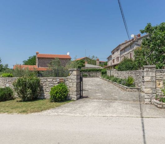 Ferienhaus Maria mit zwei Schlafzimmern im Dorf in der Nähe von Rovinj