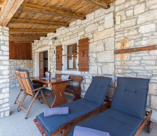 Ferienhaus Maria mit zwei Schlafzimmern im Dorf in der Nähe von Rovinj