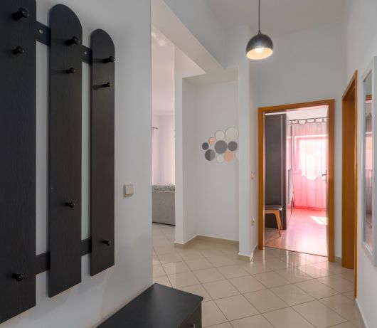 Komforan dvosobni apartman Bruno sa terasom