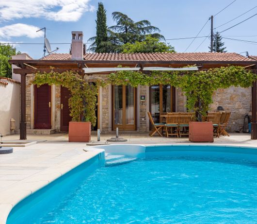 Rustic Villa Diana with pool near Rovinj