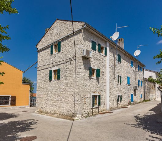 Rustic Villa Diana with pool near Rovinj