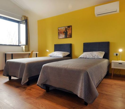 Villa moderna con 4 camere da letto e piscina vicino a Pula