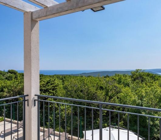 Diminici Villas / 4 bedroom villa with sea view 13B