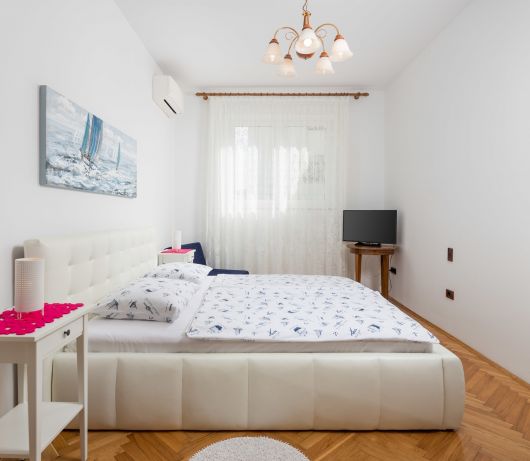 Guest House Marica / 1-bedroom app with patio A2