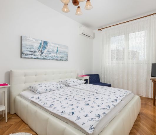 Guest House Marica / 1-bedroom app with patio A2