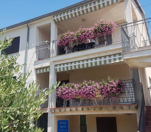 Apartments Fiorela - Comfort app with sea view