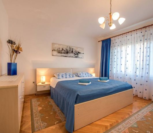 Apartments Fiorela - 2 bedroom app with terrace