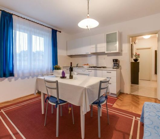 Apartments Fiorela - 2 bedroom app with terrace