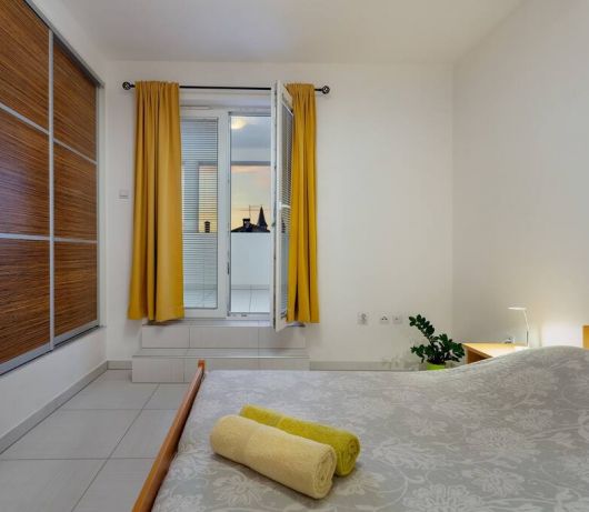 Apartment with pool for adults in Medulin A3